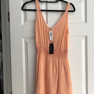 Brand new spring dress with tags and pockets!